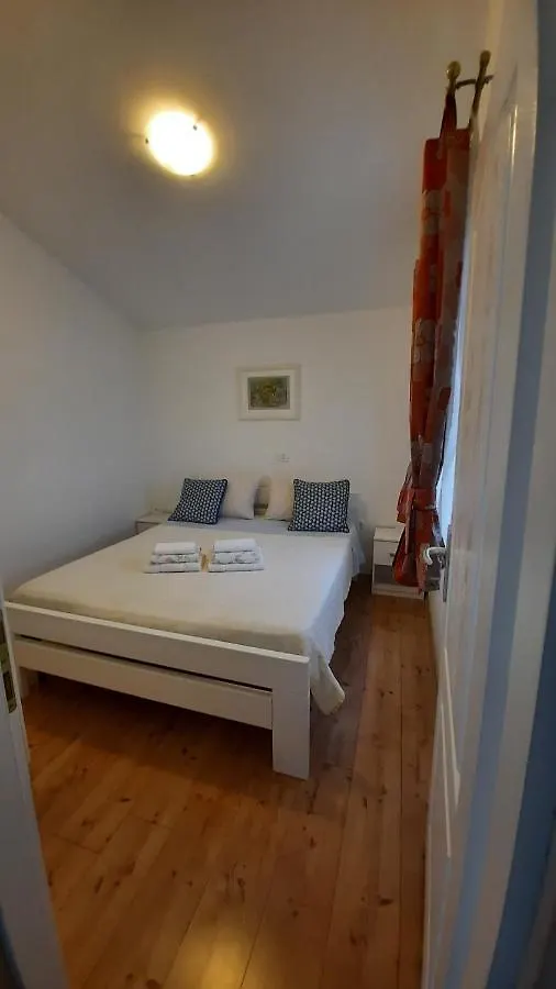 Apartments Grbin Ližnjan