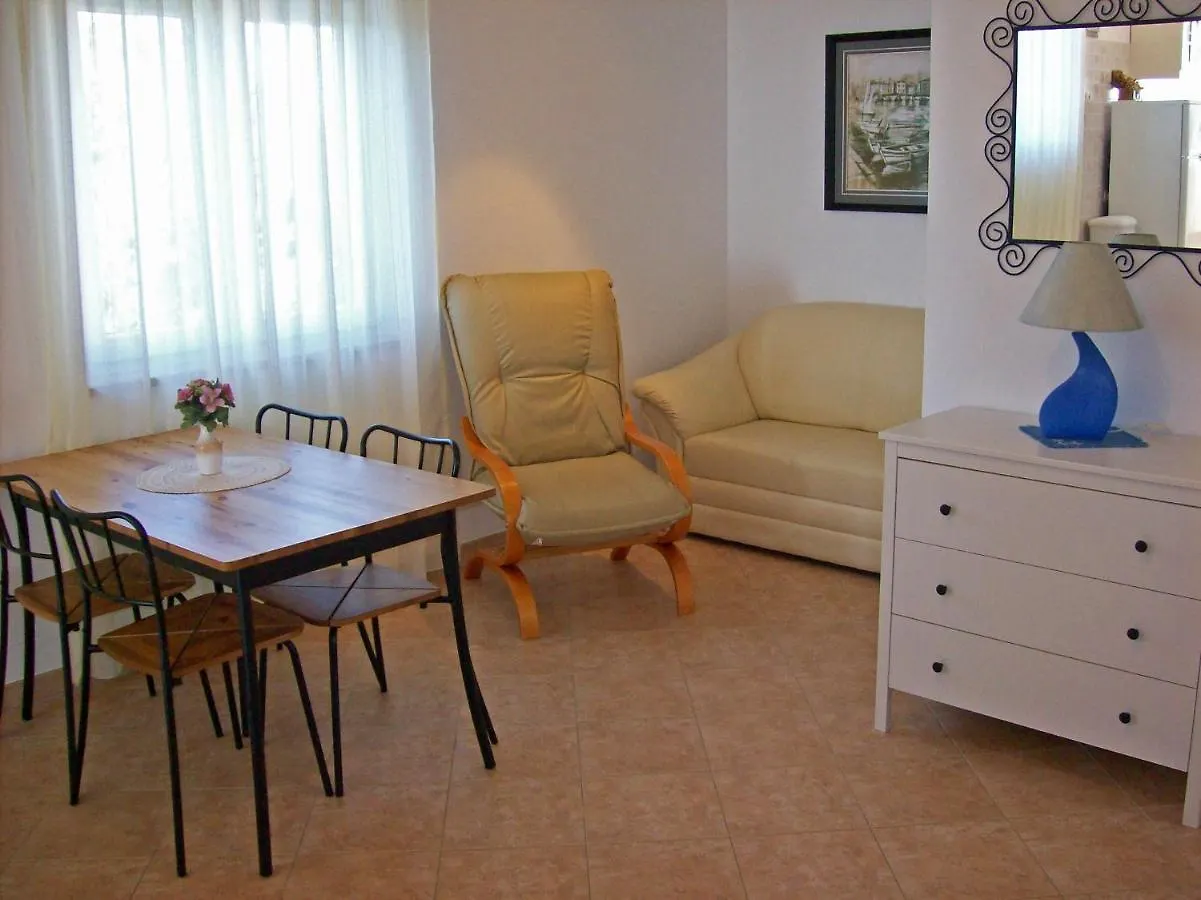 Apartments Grbin Ližnjan