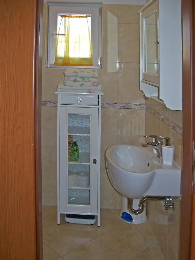 Apartments Grbin Ližnjan